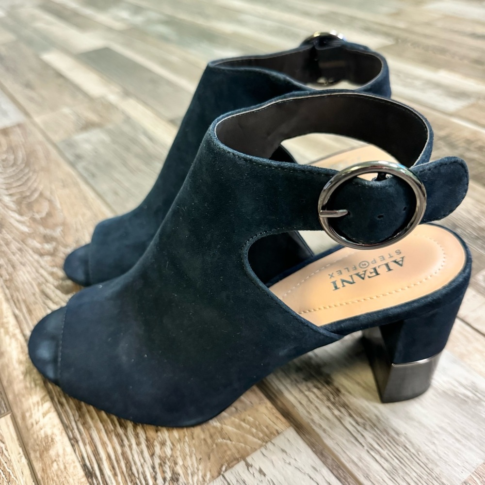 Alfani Florriss Suede Peep Toe Block Heel Ankle Strap Shoe Sz 8.5M Step ‘n Flex - Picture 3 of 9